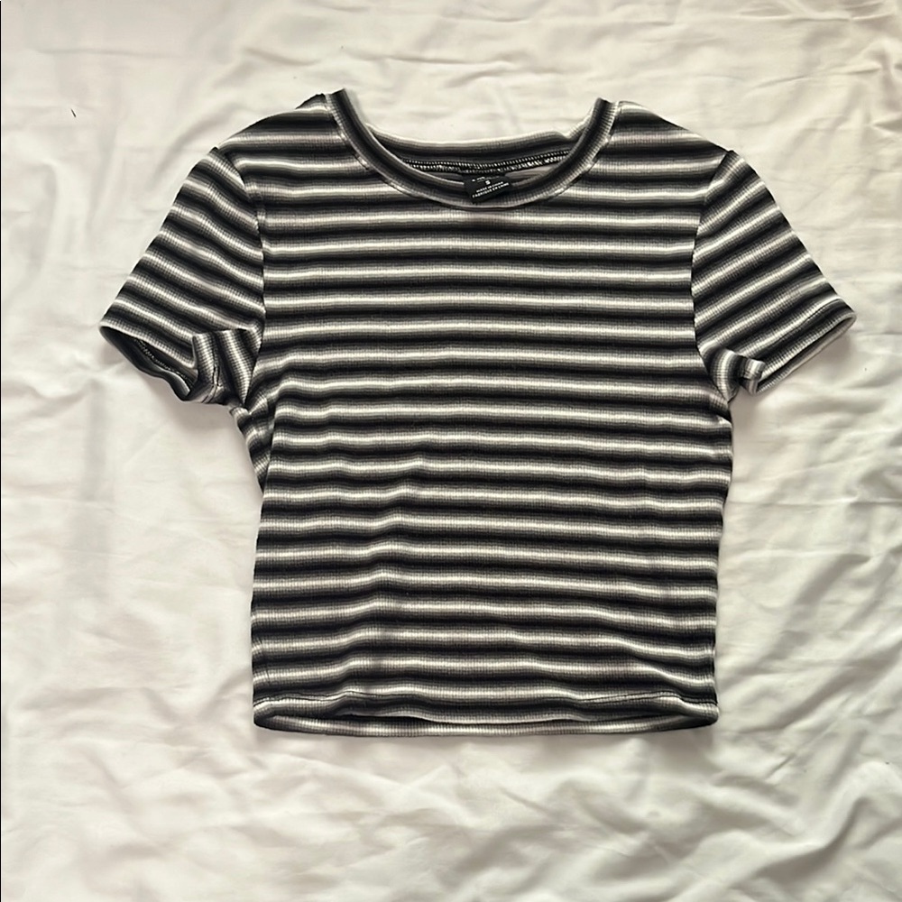 Zine Clothing Black and White Crop Fitted T-Shirt